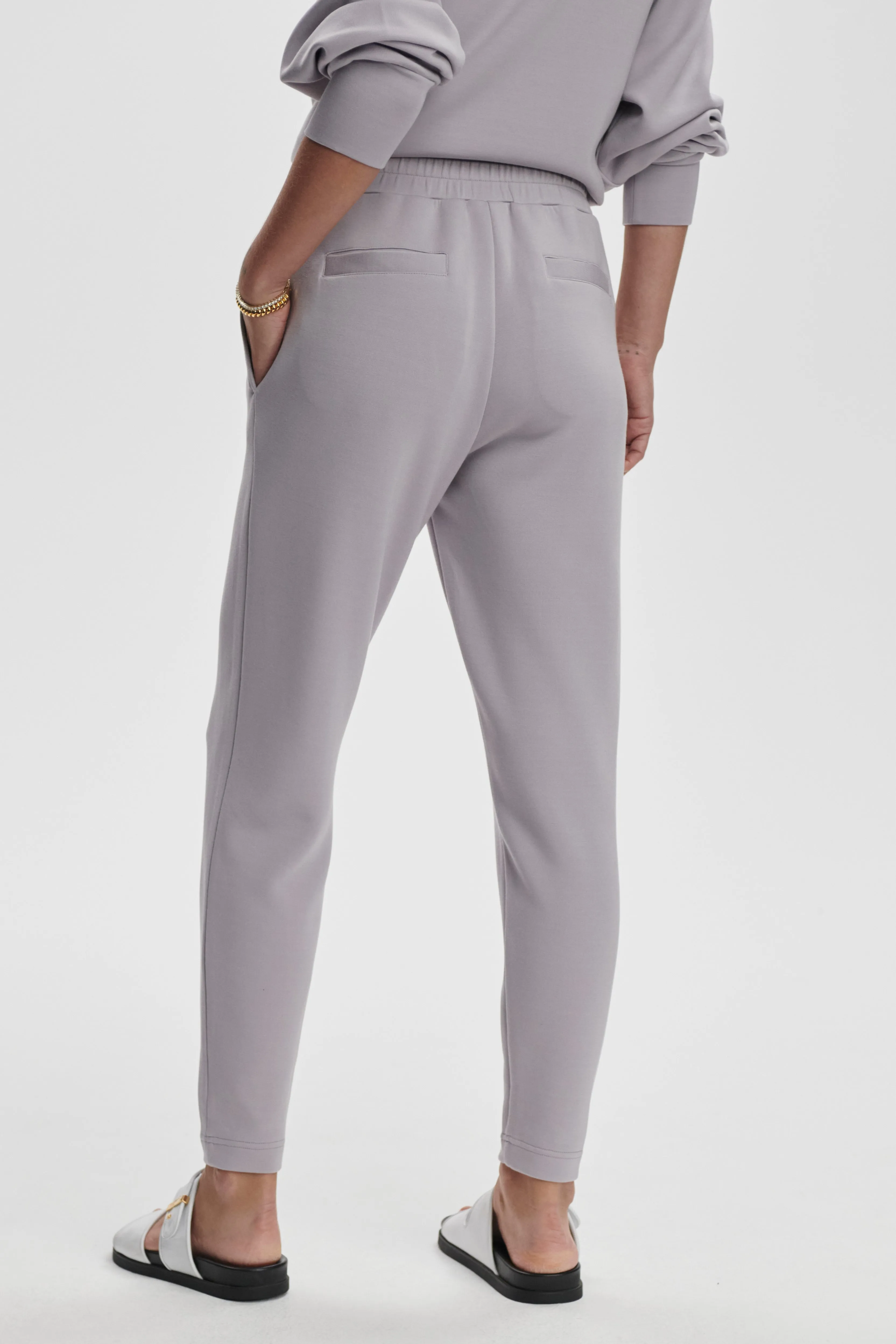 The Slim Pant