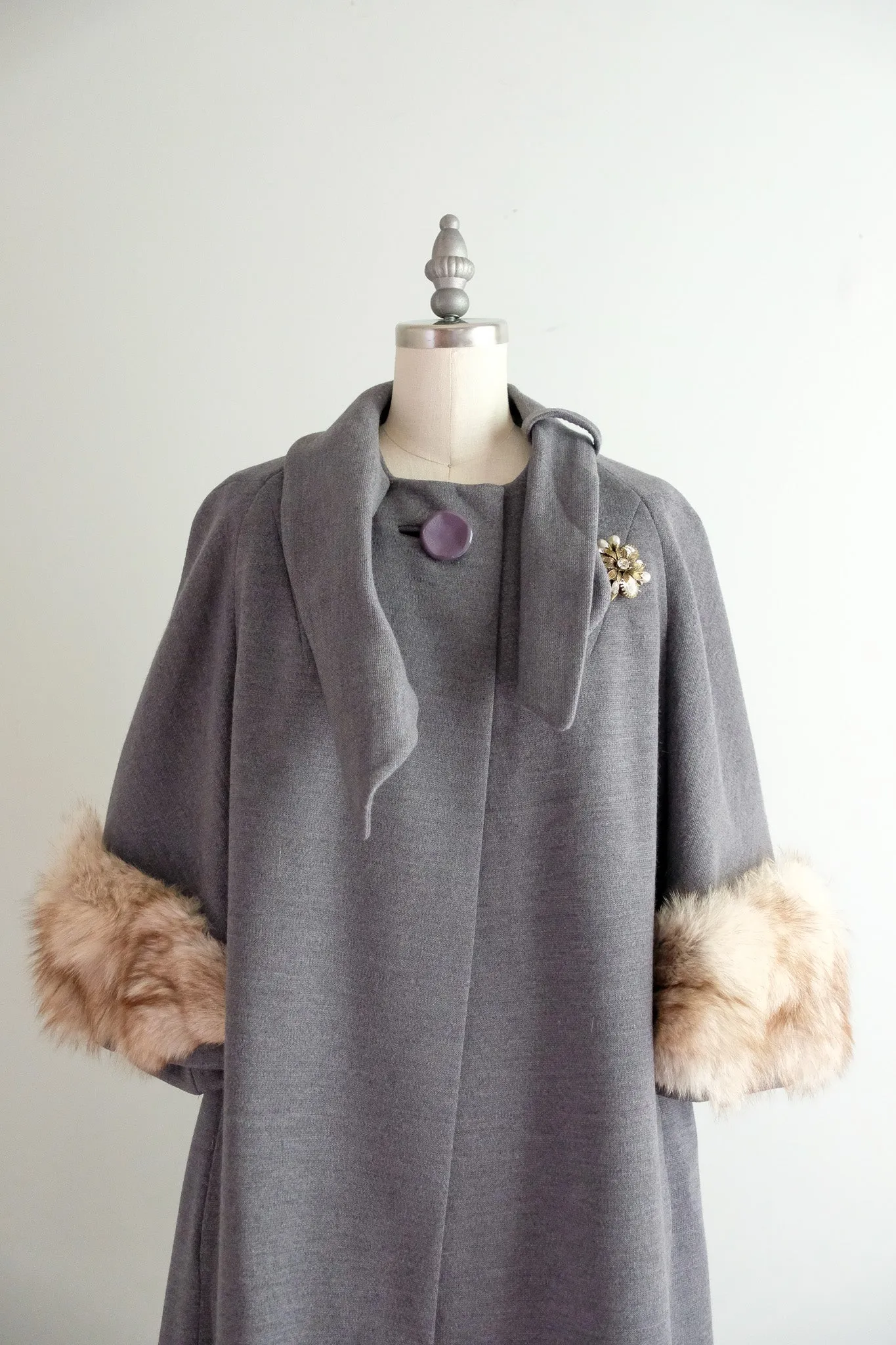 Vintage 1960's Grey Wool Swing Coat with Fur Cuffs / M